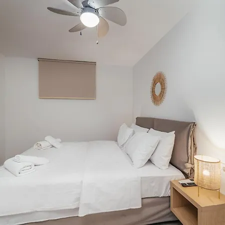 Greek House Complex A2 דירה נידרי