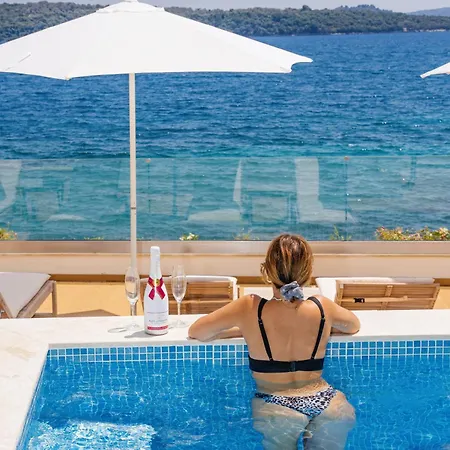 Greek House Complex A2 * Нидри